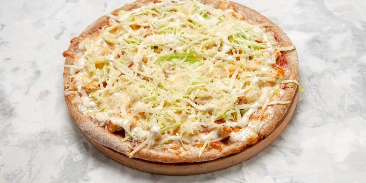 Pizza con queso vegano.