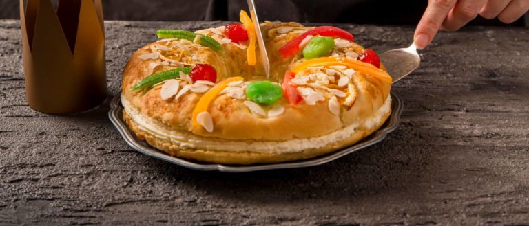 Roscón de Reyes con nata.