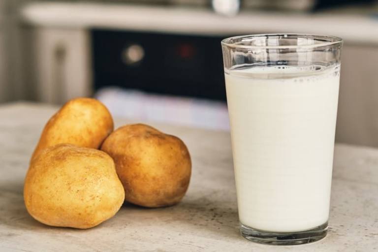 Bebida vegetal de patata.