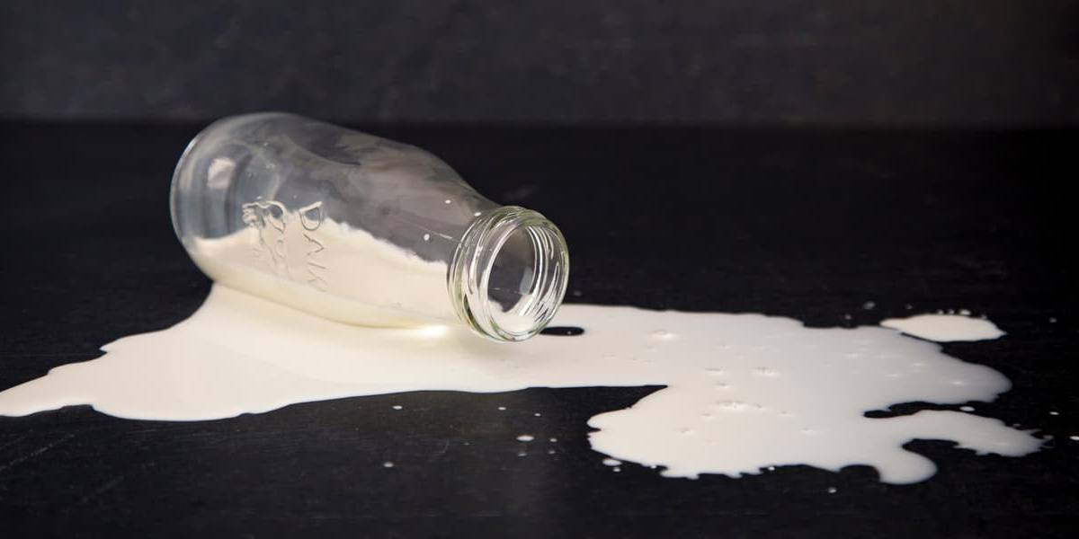 leche-derramada Leche derramada.