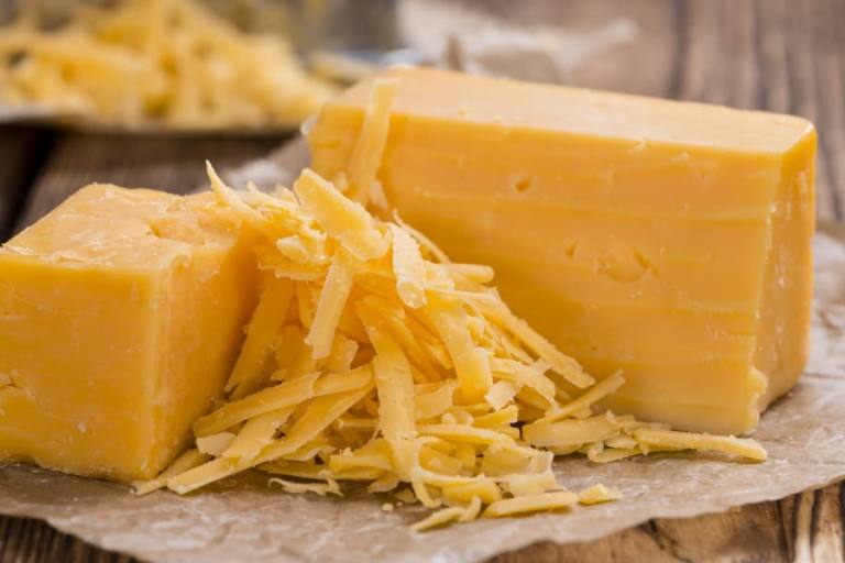 queso-cheddar Queso Cheddar.