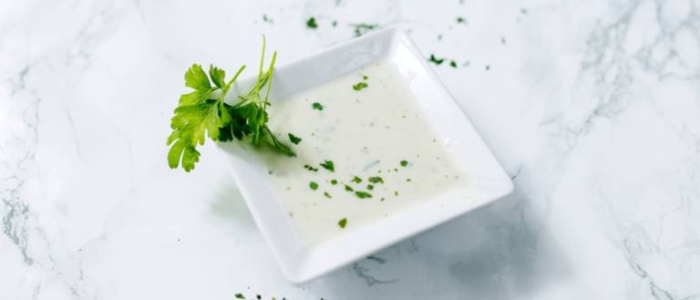 Salsa de yogur.