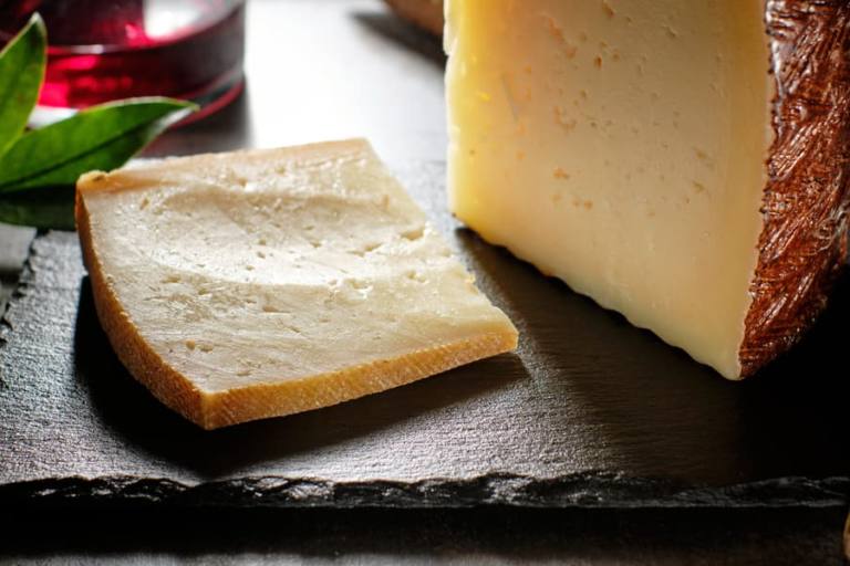 cuna-queso-manchego Cuña de Queso Manchego.