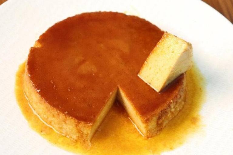 Flan de leche condensada.