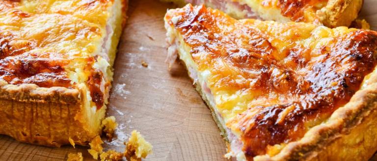 Quiche de jamón y queso.