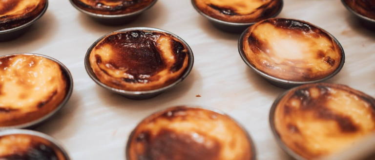 Pasteles de Belem, un dulce típico de la gastronomía lusa.