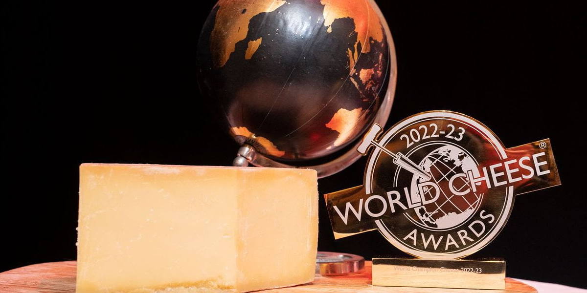 World cheese awards Los World Cheese Awards premian un queso gruyer suizo como mejor del mundo.