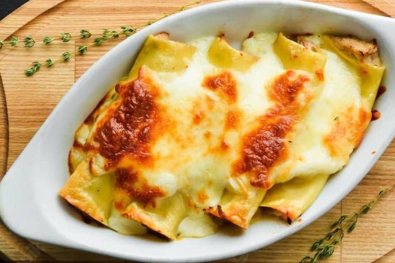 canelones de atun Los canelones de atún son una receta que debe vigilarse para evitar que el interior quede demasiado seco.