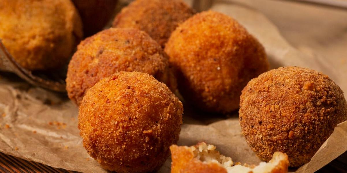 Las croquetas de boletus tienen un sabor más delicado que las tradicionales frituras y su bechamel puede ser más líquida.