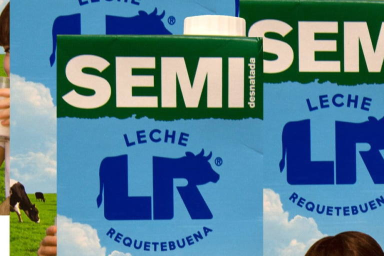 denuncia-alcampo-precio-leche (1) La organización agraria ENBA (Euskal Nekazarien Batasuna) denunciará a la cadena de distribución Alcampo por vender leche por debajo de costes de producción.