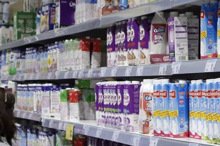 precio leche supermercado Las marcas blancas ya no son las más baratas en el mercado actual.