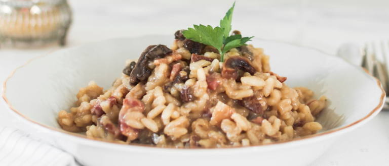 El risotto de setas requiere de mucha atención para evitar que se pase el cereal.