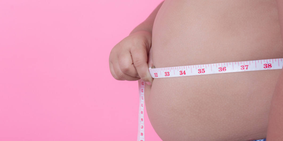 La leche entera ha estado realcionada con la obesidad infantil durante los últimos 0 años, aunque recientes investigaciones indican lo contrario.