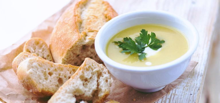 crema de puerros La crema de puerros depende de una temperatura media para lograr el espesor adecuado.