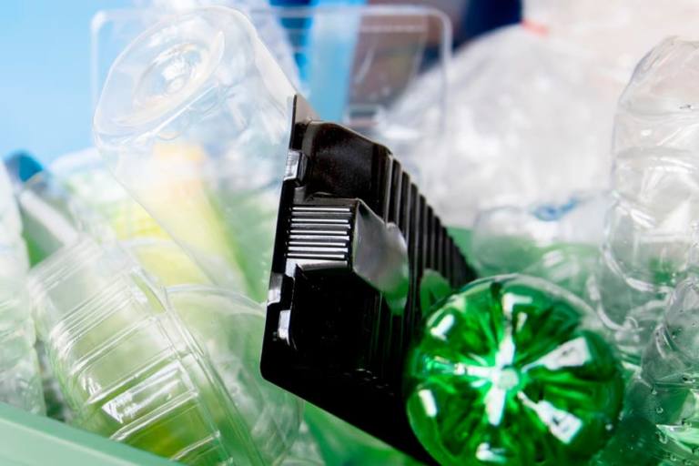 El nuevo impuesto al plástico recaudará 700 millones de euros.