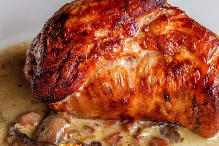 solomillo al cabrales El solomillo al cabrales es un plato sencillo, aunque de sabor intenso por sus ingredientes.