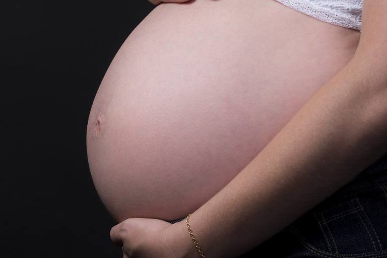 alimentacion para embarazadas Las mujeres embarazadas deben vigilar su alimentación, aunque no guiadas por creencias y mitos.