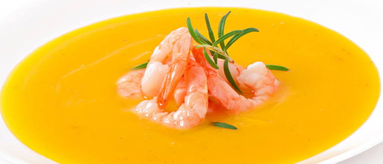 crema de marisco La crema de marisco es una elaboración que alcanza su sabor óptimo entre septiembre y abril, por su materia prima.
