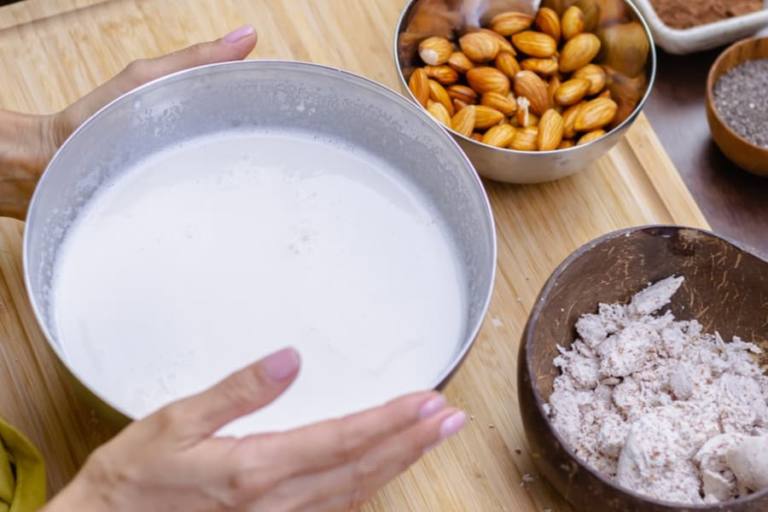 nata saludable para cocinar La nata para cocinar presenta unas cualidades muy concretas, como el porcentaje de materia grasa.