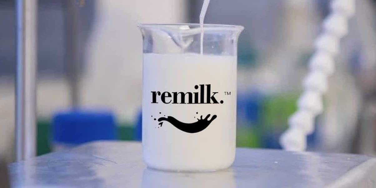 La leche de laboratorio emplea proteínas iguales a la leche y fermentos.