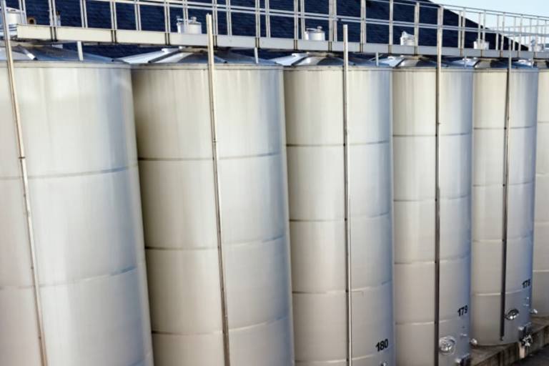 Galicia es la comunidad autónoma en la que más descendió el precio de la leche en origen.