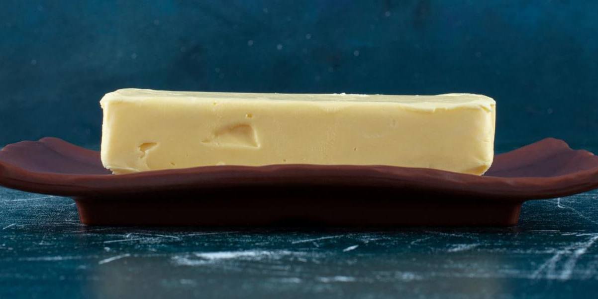La mantequilla casera solo necesita dos ingredientes para elaborarse.