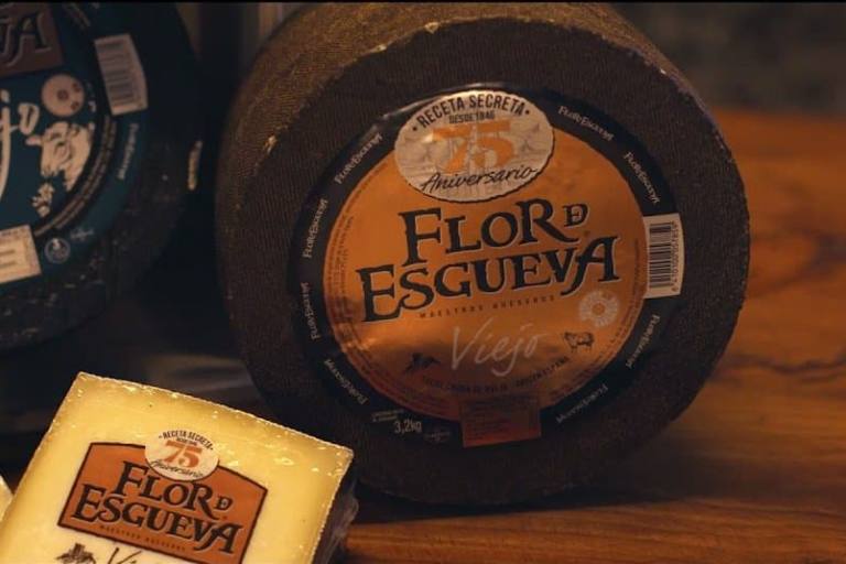 Flor de Esgueva elabora sus quesos con leche cruda de ovejas assaf.