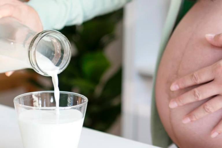 El embarazo y la intolerancia a la lactosa son compatibles, aunque esto genera problemas en la dieta.