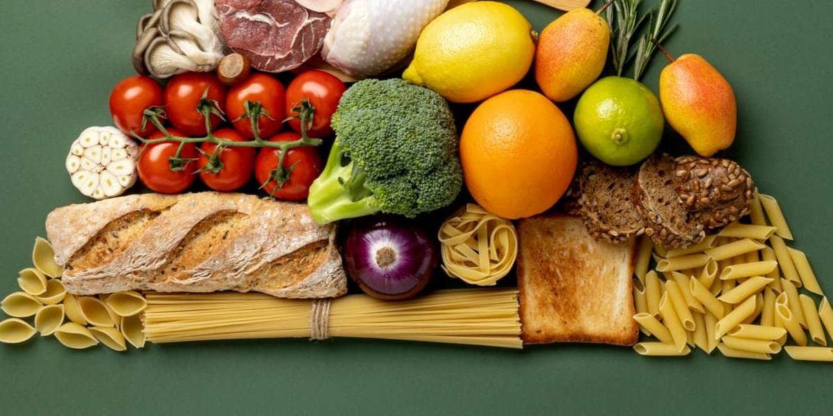 La dieta FODMAP es un enfoque dietético utilizado principalmente para tratar trastornos gastrointestinales, como el síndrome del intestino irritable (SII) y otras afecciones relacionadas con la sensibilidad gastrointestinal.