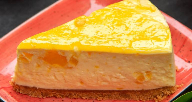 La gelatina es fundamental para que la tarta de piña y leche de coco cuaje adecuadamente.