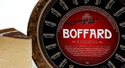 Para elaborar el queso Boffard, se emplea leche fresca de oveja y cuajo de cordero lechal.