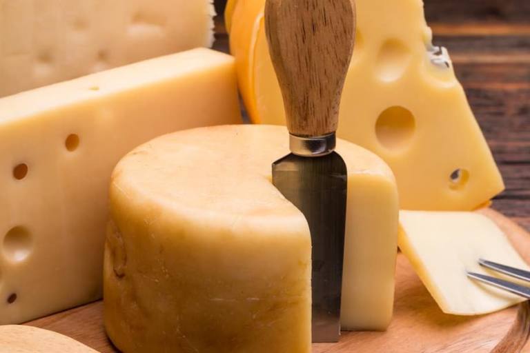 quesos italianos Los quesos italianos no pueden resumirse ni agruparse en un solo tipo ya que su diversidad es muy amplia.