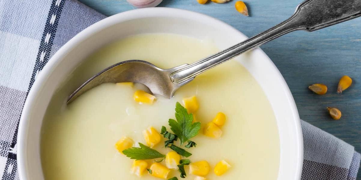 Conseguir la sopa de queso perfecta implica prestar atención a algunos detalles clave durante la preparación.