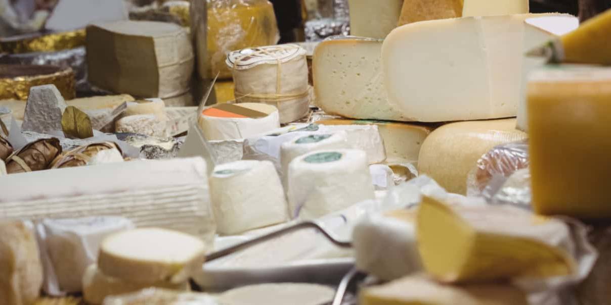 Los lácteos han desempeñado un papel fundamental en la gastronomía mundial a lo largo de la historia, contribuyendo de diversas maneras al desarrollo de las tradiciones culinarias.