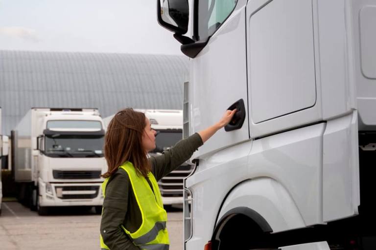 leche xunta La Xunta de Galicia insiste a toda la cadena que compone el sector lácteo que la estabilidad en los precios de la leche es fundamental para garantizar la cobertura de costes.