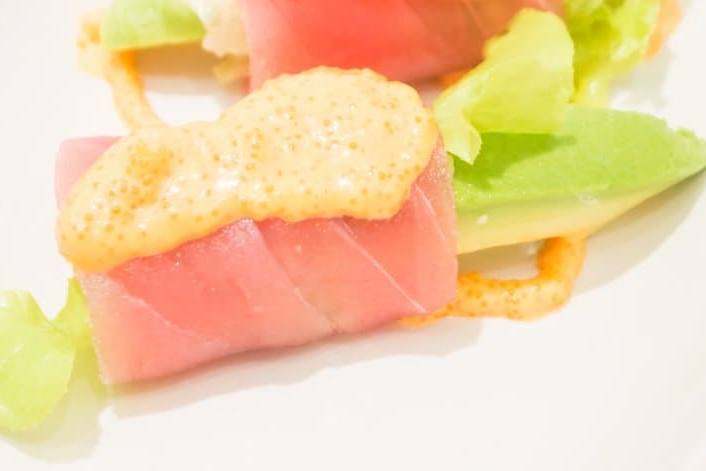 enrollados salmón y queso crema