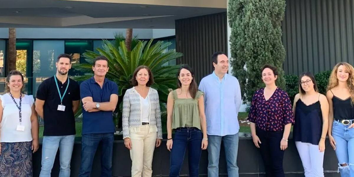 investigadores-leche-cabra Investigadores de la Universidad de Granada publican un estudio sobre la influencia de la leche de cabra en la salud intestinal