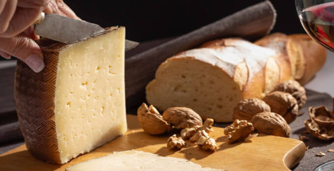 cómo curar un queso en casa