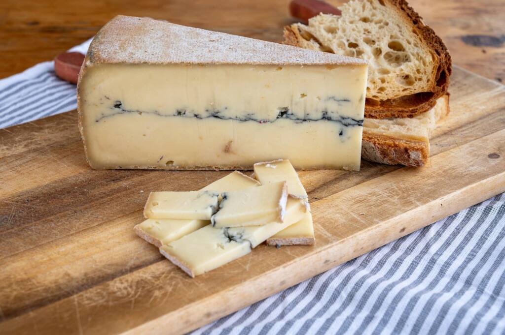 El queso Morbier: desde las montañas del Jura a los mejores restaurantes El queso Morbier: desde las montañas del Jura a los mejores restaurantes