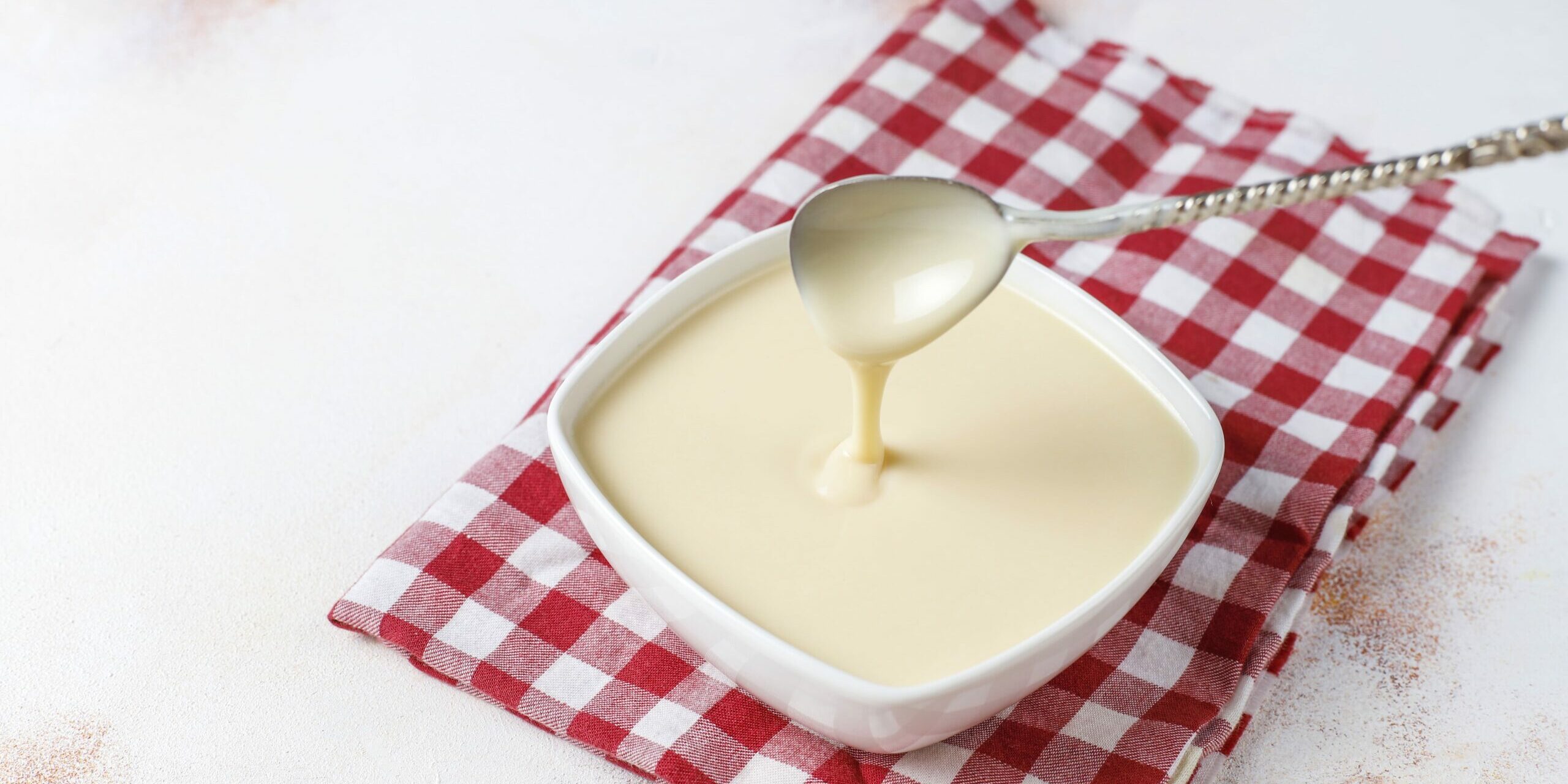 homemade-sweet-condensed-milk (2)