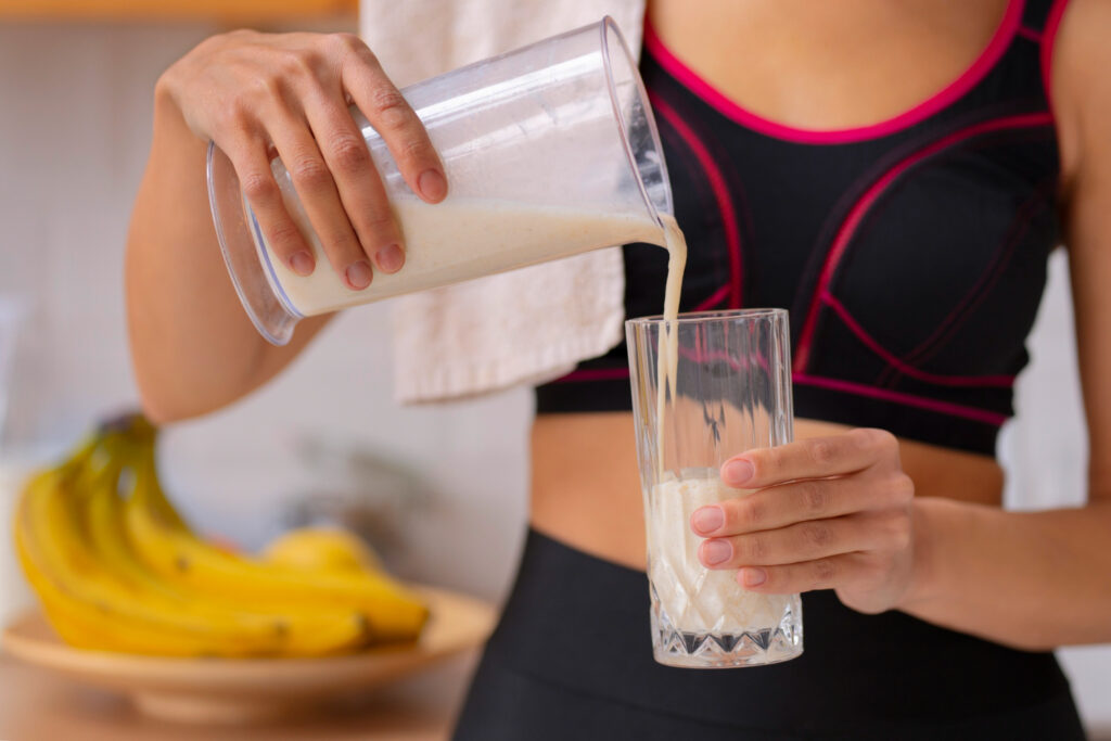 Los lácteos altos en proteína están asociados al deporte pero su consumo está indicado para diversos tipos de personas