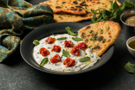 Labneh: qué es y en qué se diferencia del yogur y el queso crema